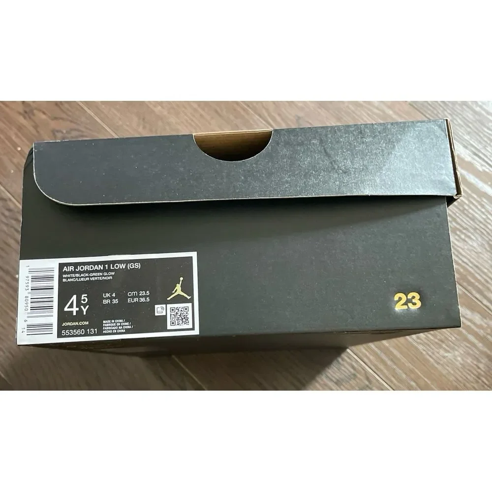 Air Jordan empty‎ shoe box